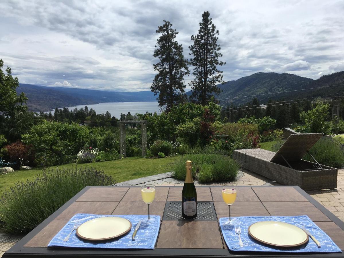 Lakeview Gardens B&B Peachland Esterno foto