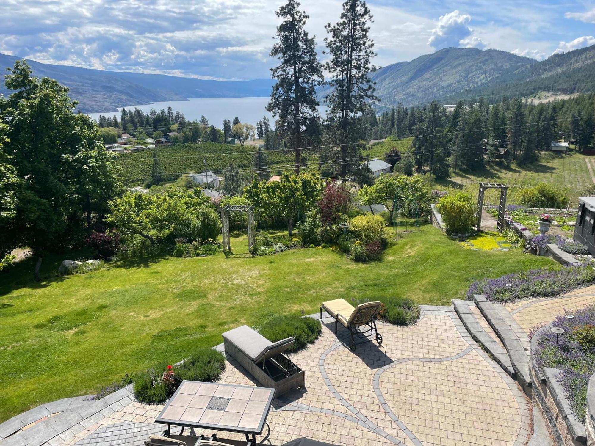 Lakeview Gardens B&B Peachland Esterno foto